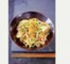RECIPE: SINGAPORE CHICKEN AND UDON NOODLE HOT WOK